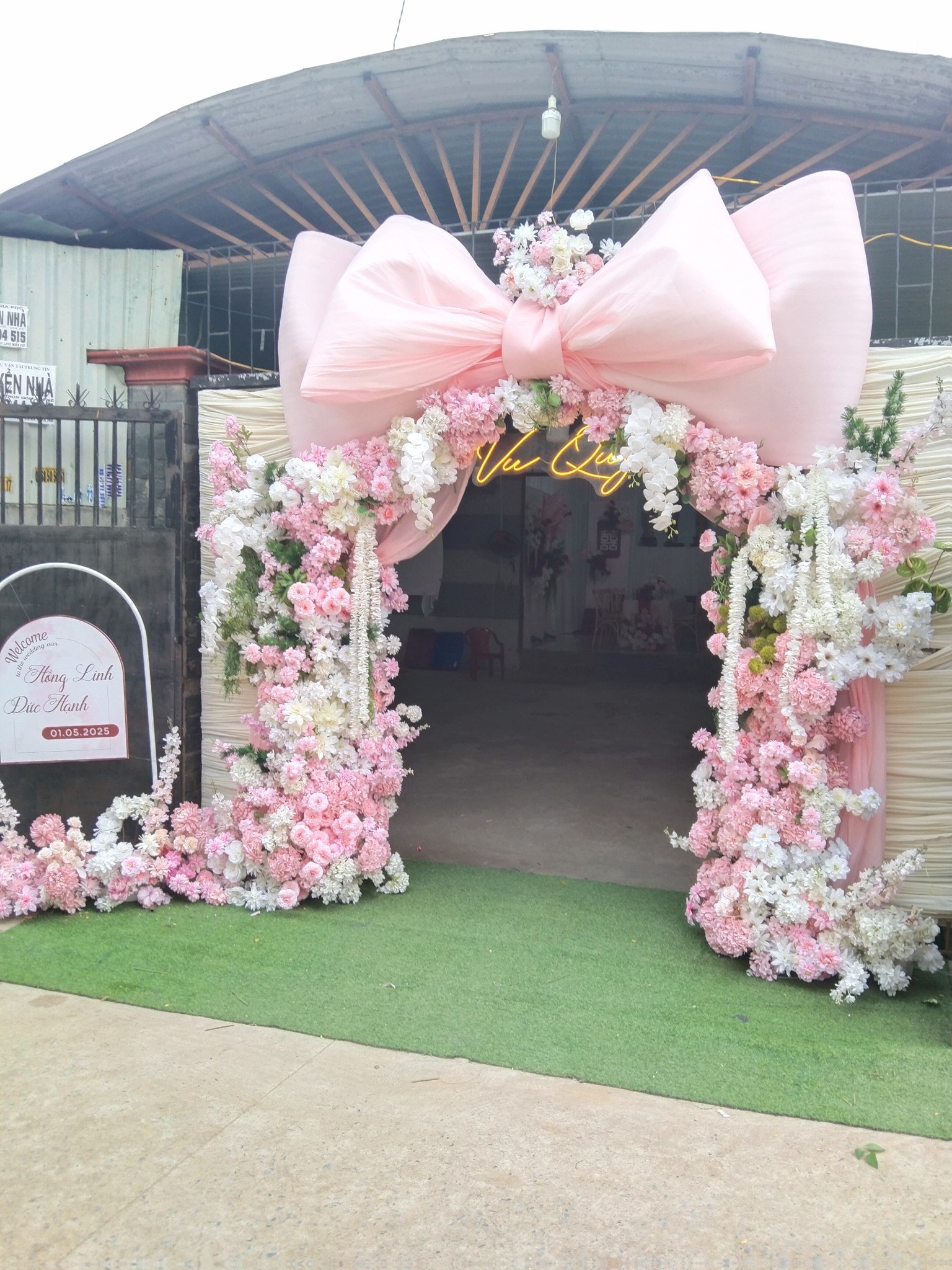 Trang Trí Tiệc Cưới và Gia Tiên Tại Dầu Tiếng 