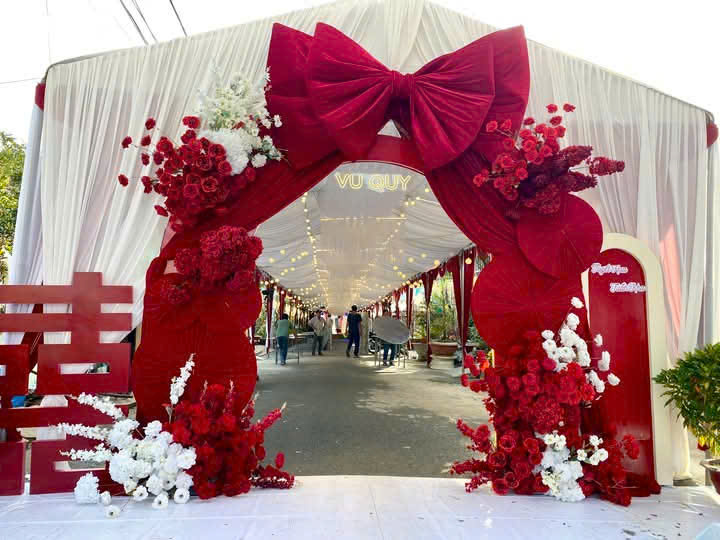 Trang trí cổng cưới giá rẻ tại bình dương